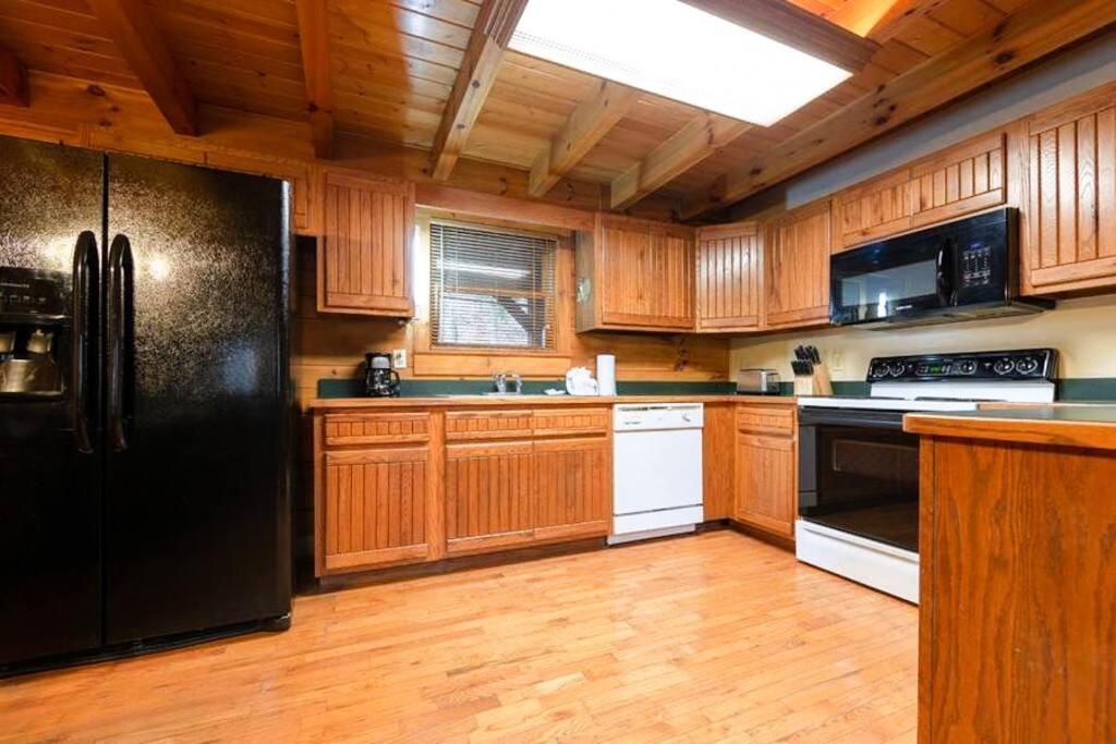 Pigeonforge Cabin Game Roomdog Friendlyhot Tub Pigeon Forge Exterior foto